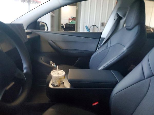 2026 TESLA MODEL Y — DENT