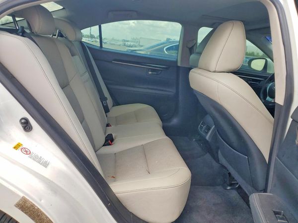 2015 LEXUS ES