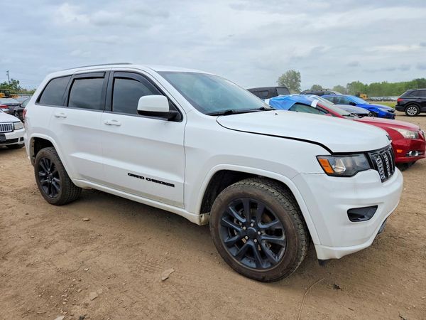 2017 JEEP GRAND CHEROKEE LAREDO 4X4