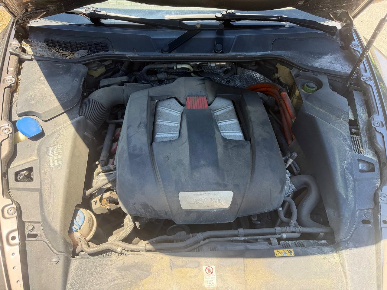 2012 PORSCHE CAYENNE S Hybrid