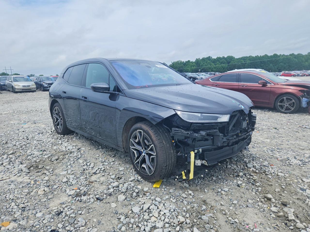 2025 BMW IX xDrive50