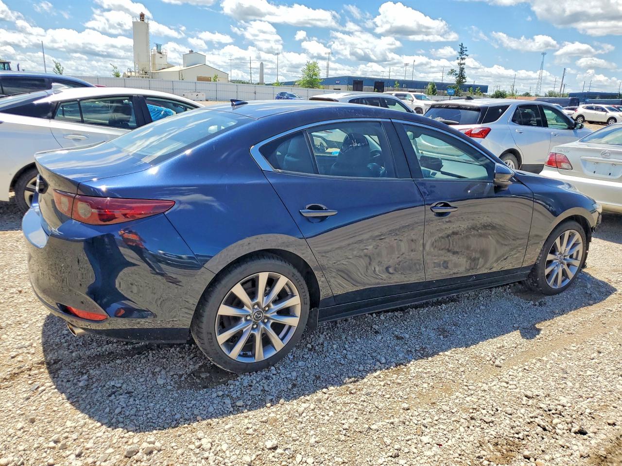 2019 MAZDA 3