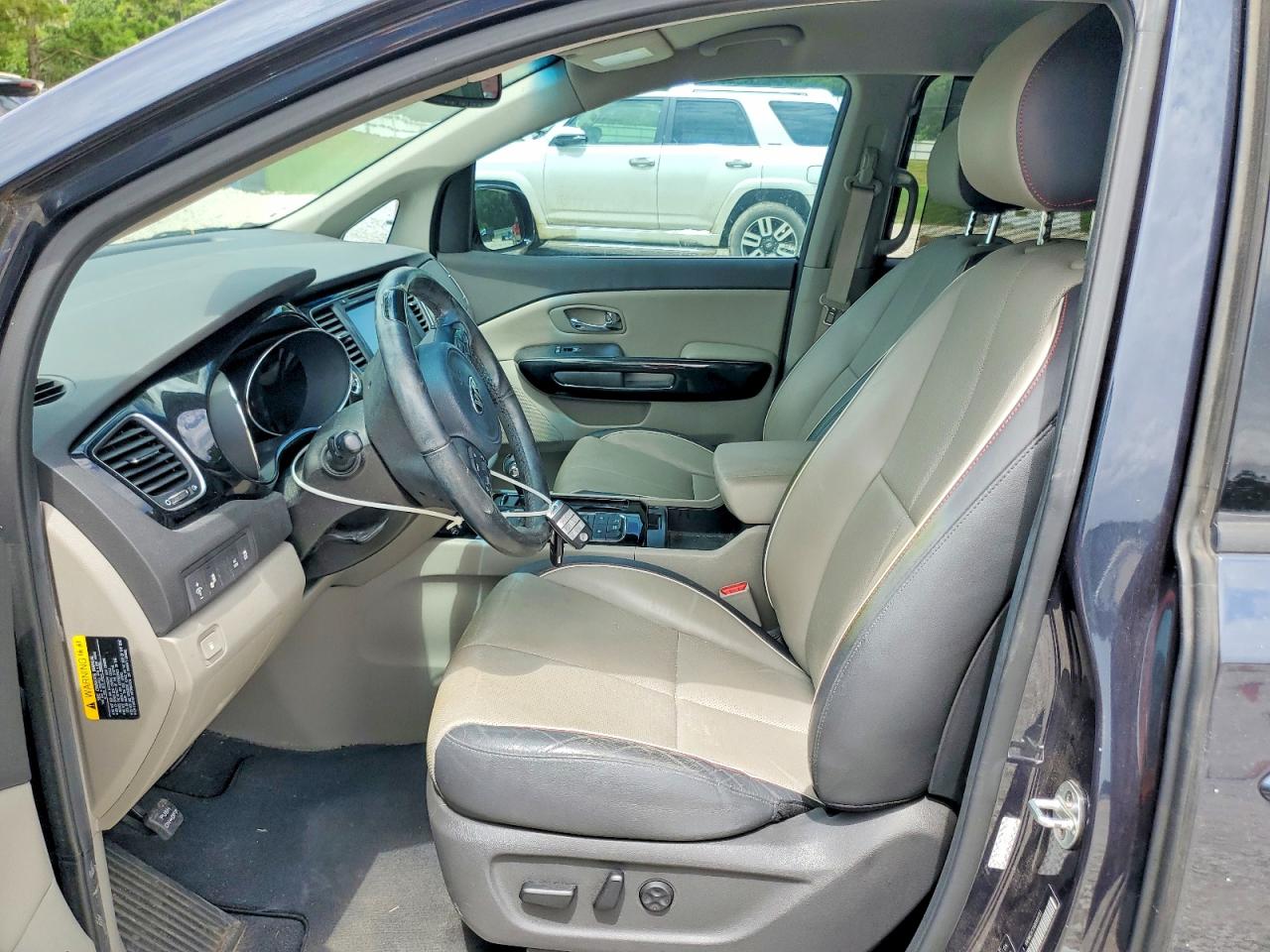 2016 KIA SEDONA EX - Middle level
