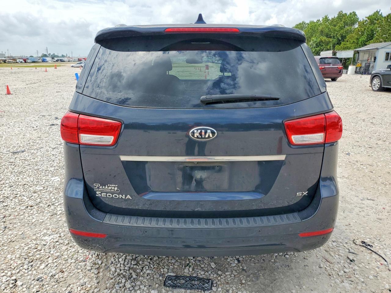 2016 KIA SEDONA EX - Middle level