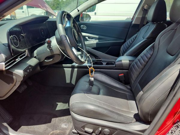2023 HYUNDAI ELANTRA