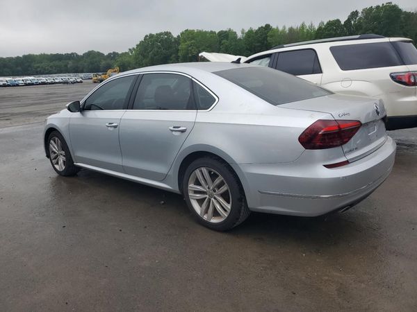2018 VOLKSWAGEN PASSAT