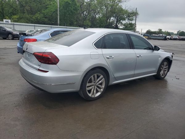 2018 VOLKSWAGEN PASSAT