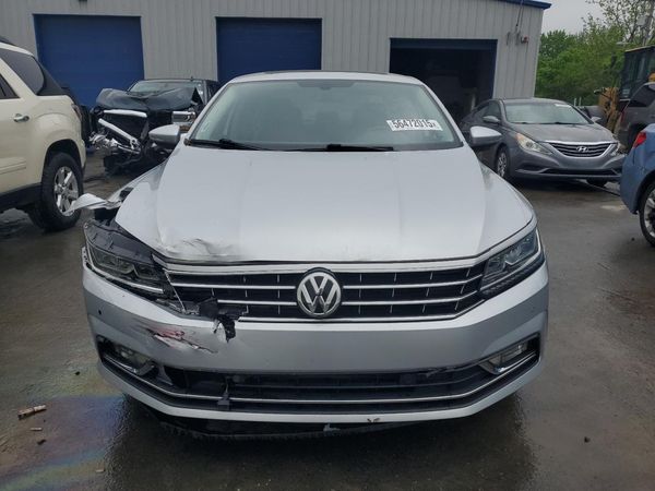 2018 VOLKSWAGEN PASSAT