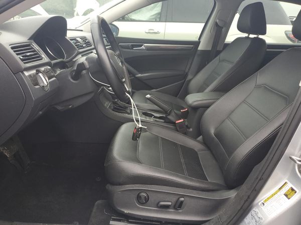2018 VOLKSWAGEN PASSAT