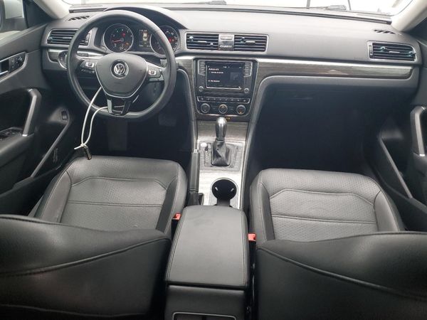 2018 VOLKSWAGEN PASSAT