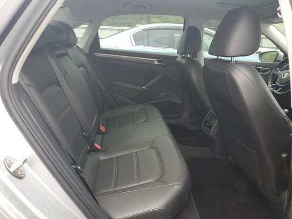 2018 VOLKSWAGEN PASSAT