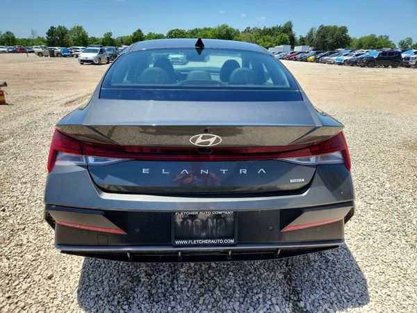 2024 HYUNDAI ELANTRA Limited