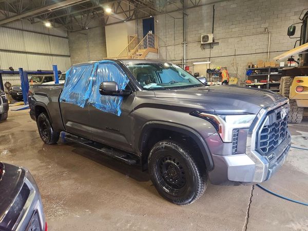 2023 TOYOTA TUNDRA SR5