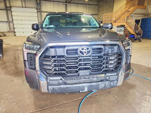 2023 TOYOTA TUNDRA SR5