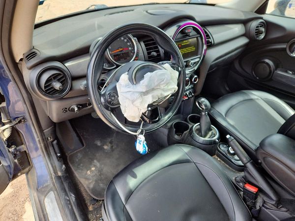 2015 MINI COOPER