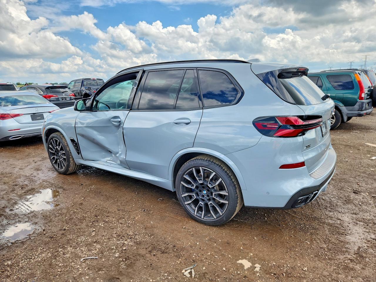 2025 BMW X5 M60i
