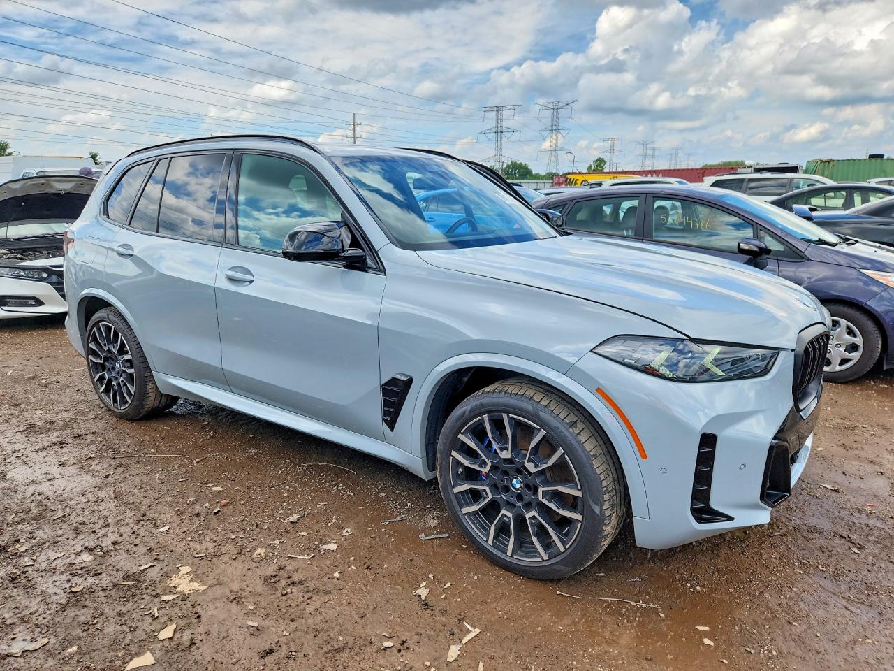 2025 BMW X5 M60i