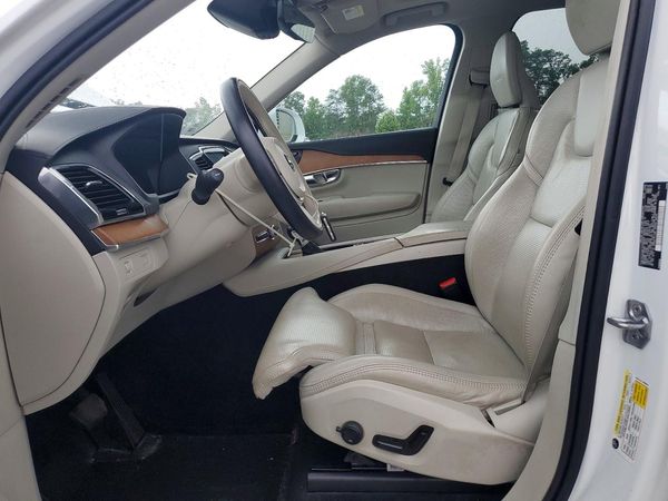 2019 VOLVO XC90 Inscription