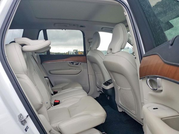 2019 VOLVO XC90 Inscription