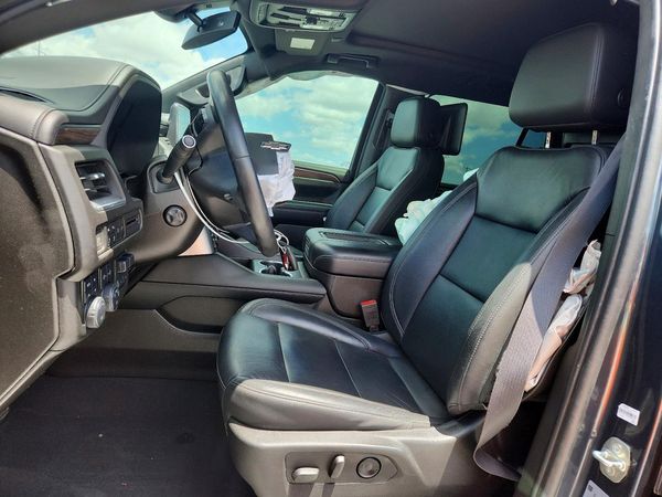 2021 CHEVROLET TAHOE Z71 — DENT