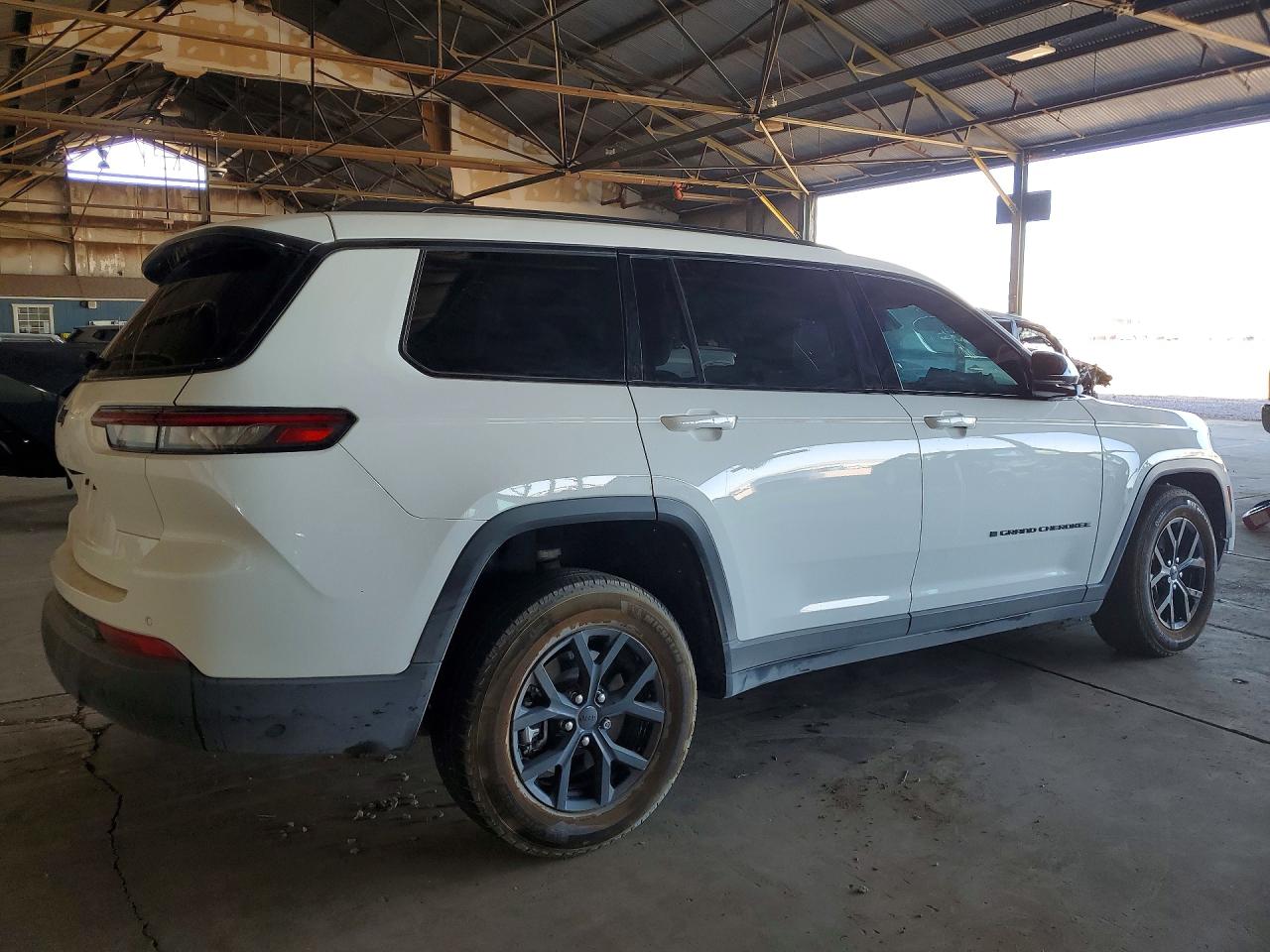 2025 JEEP GRAND CHEROKEE Laredo, Altitude