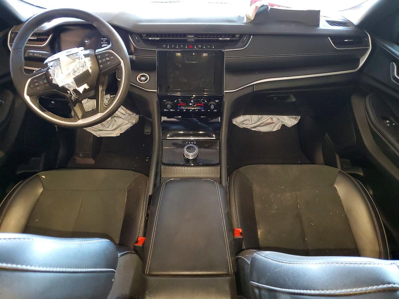2025 JEEP GRAND CHEROKEE Laredo, Altitude