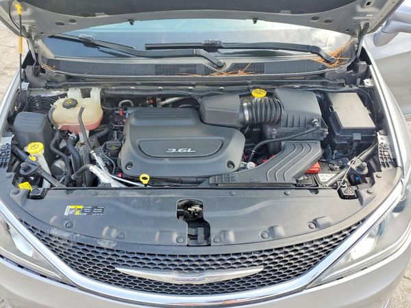 2017 CHRYSLER PACIFICA