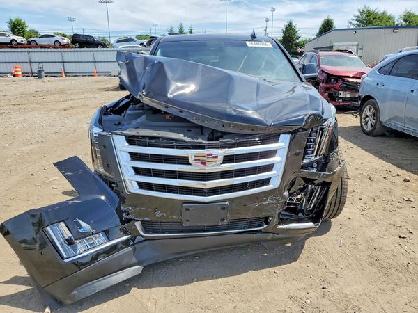 2018 CADILLAC ESCALADE ESV Luxury
