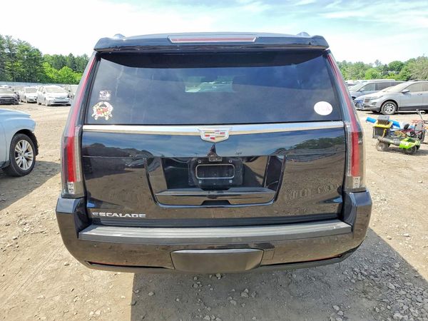 2018 CADILLAC ESCALADE ESV Luxury