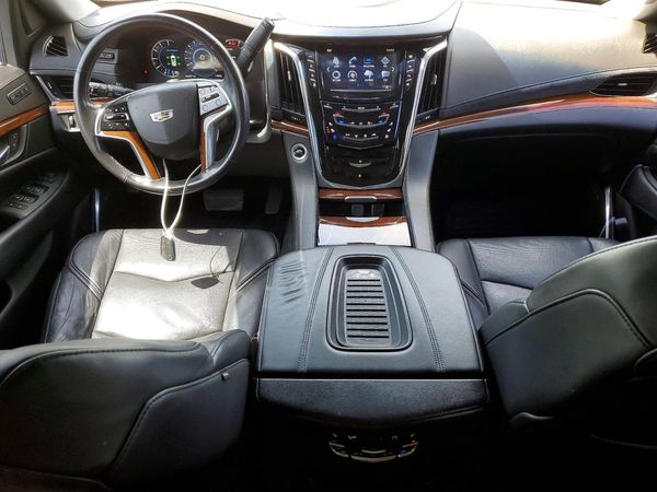 2018 CADILLAC ESCALADE ESV Luxury