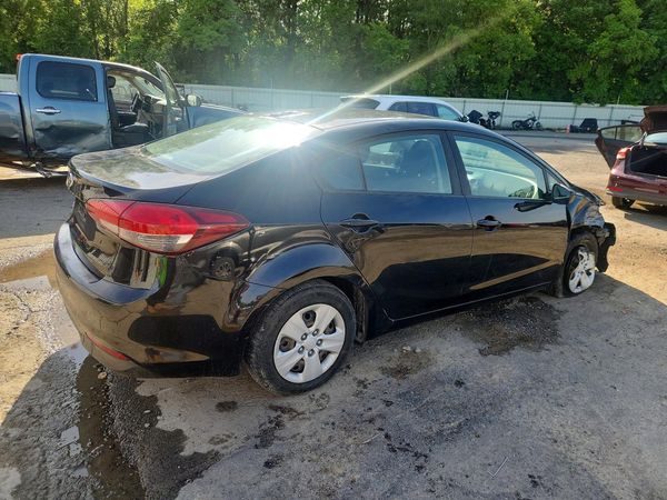 2017 KIA FORTE LX Base