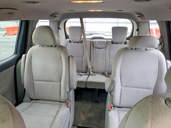 2016 KIA SEDONA L - Low level