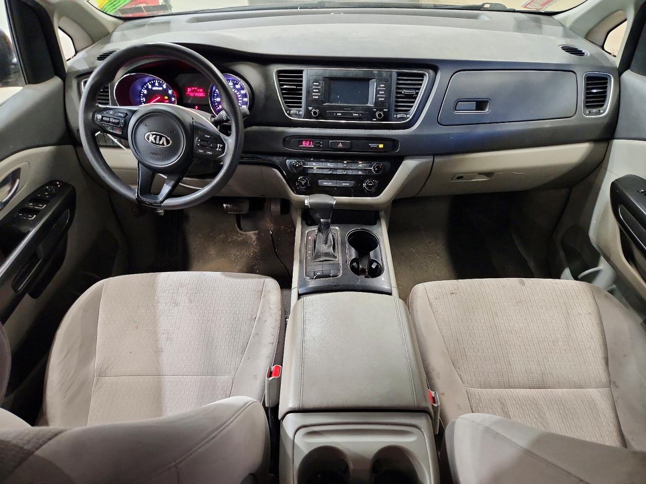 2017 KIA SEDONA LX