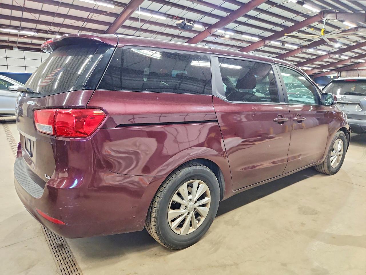 2017 KIA SEDONA LX