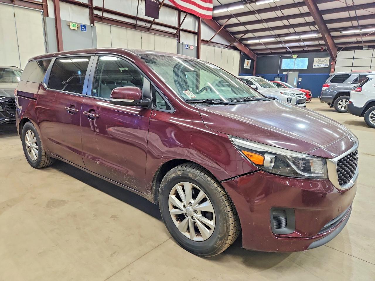 2017 KIA SEDONA LX