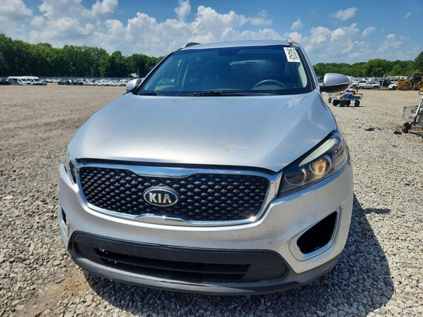 2016 KIA SORENTO L / LX