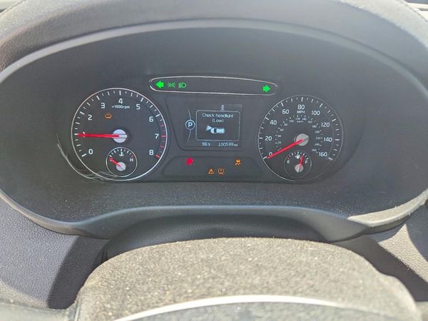 2016 KIA SORENTO L / LX