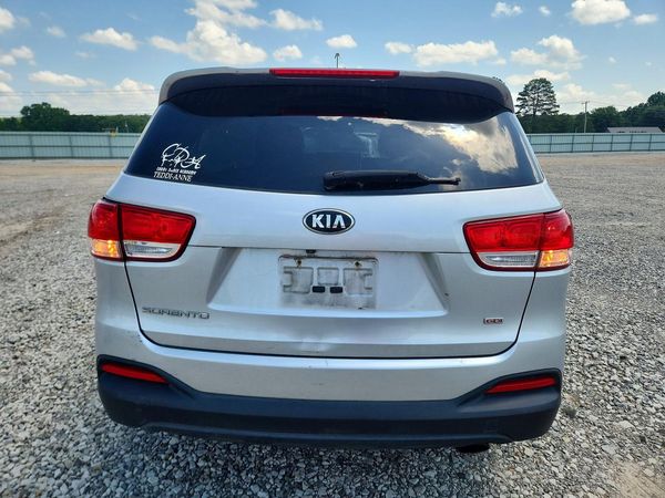 2016 KIA SORENTO L / LX
