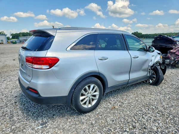 2016 KIA SORENTO L / LX
