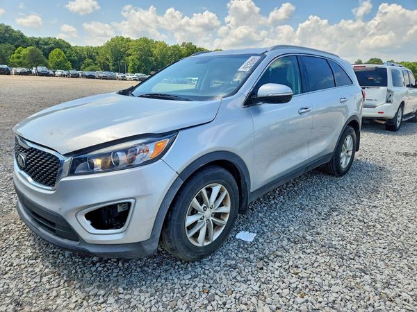 2016 KIA SORENTO L / LX
