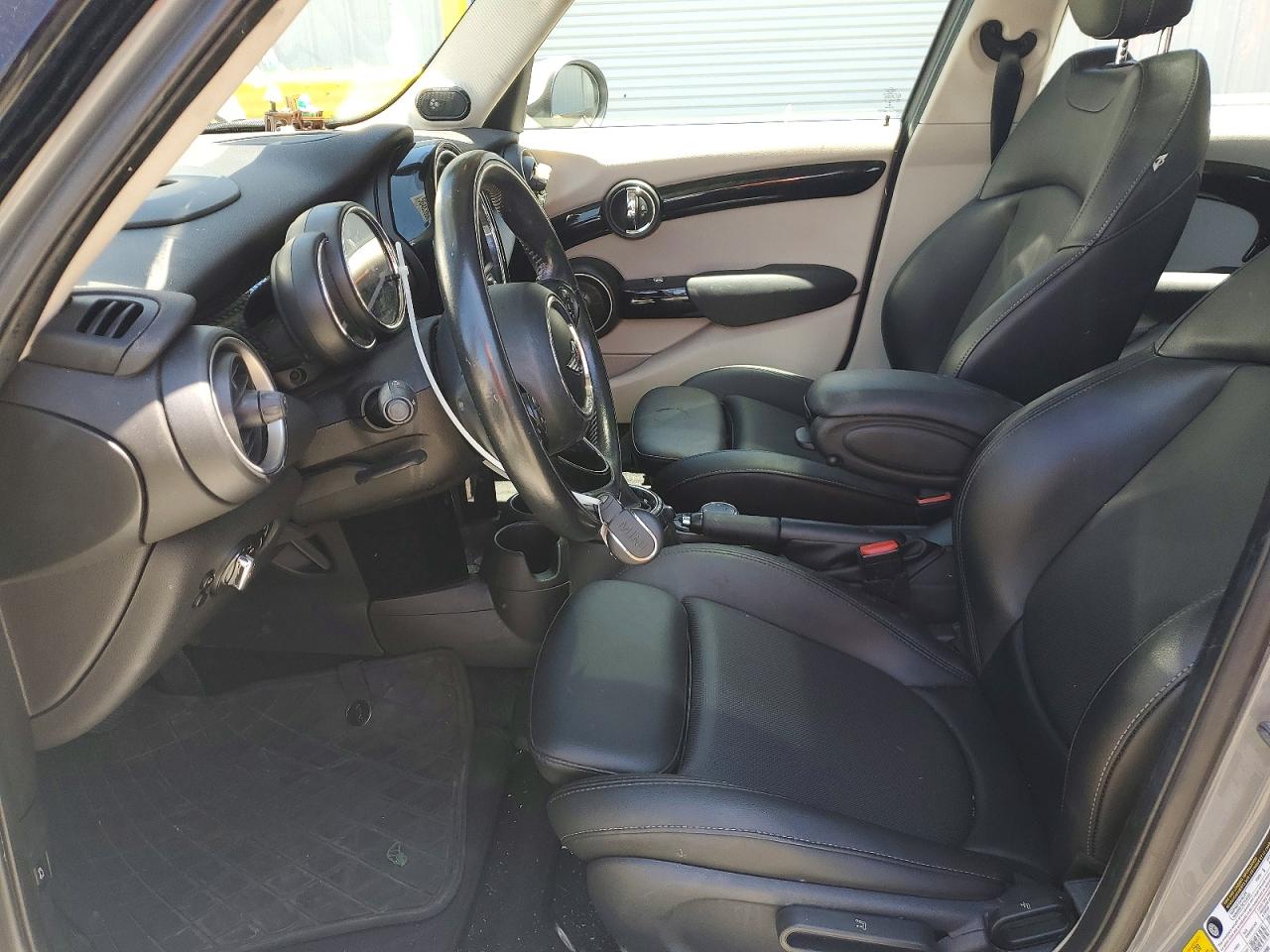2015 MINI COOPER