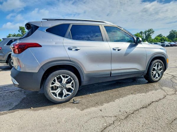 2021 KIA SELTOS EX