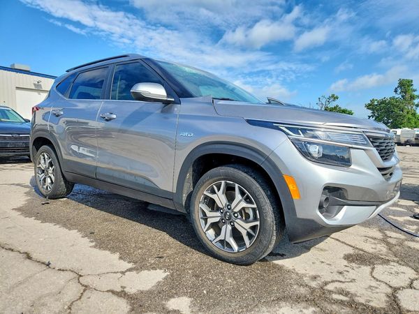 2021 KIA SELTOS EX