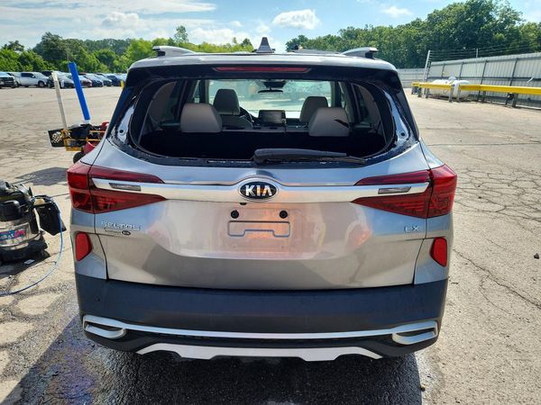 2021 KIA SELTOS EX