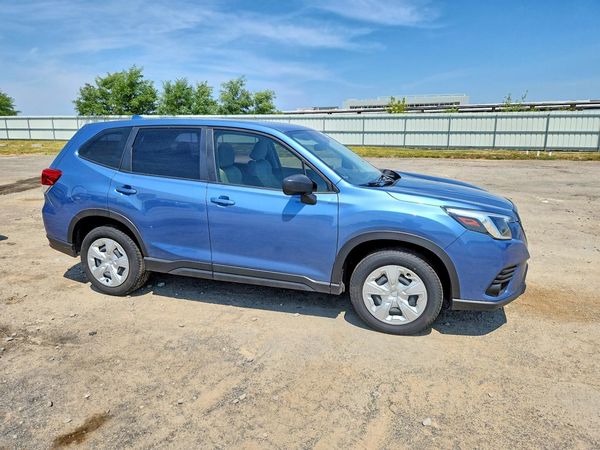 2023 SUBARU FORESTER