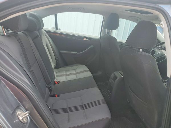 2017 VOLKSWAGEN JETTA SE