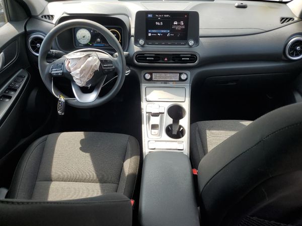 2023 HYUNDAI KONA SE