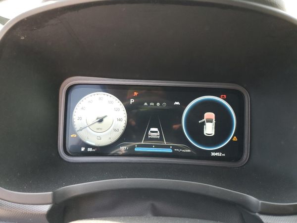 2023 HYUNDAI KONA SE