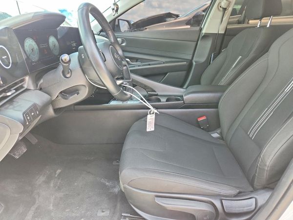 2023 HYUNDAI ELANTRA SEL w/Convenience Pkg