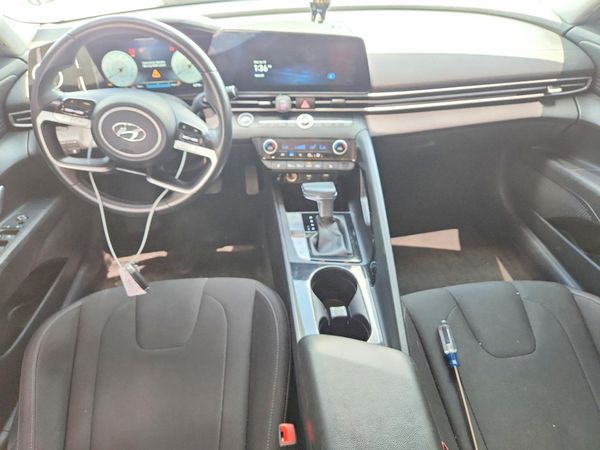 2023 HYUNDAI ELANTRA SEL w/Convenience Pkg